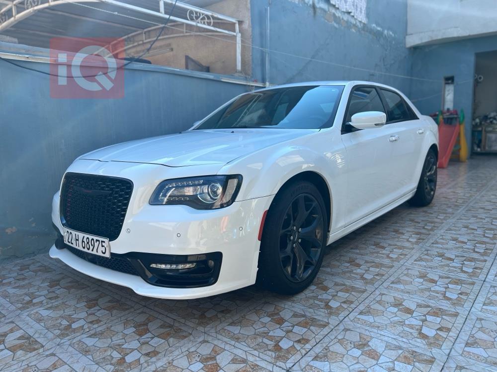 كرايسلر 300